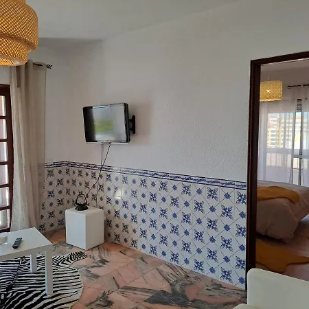 Stunning Views - One Bedroom In Портиман
