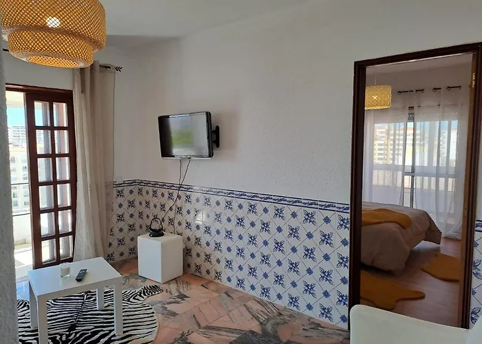 Stunning Views - One Bedroom In Portimão