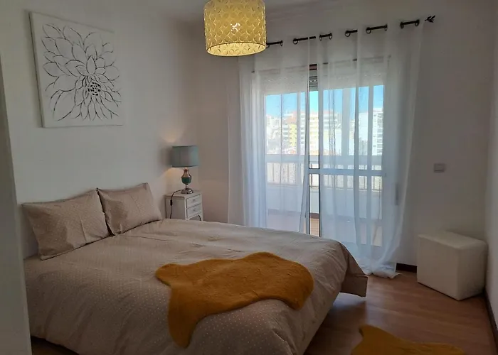 Stunning Views - One Bedroom In Portimão